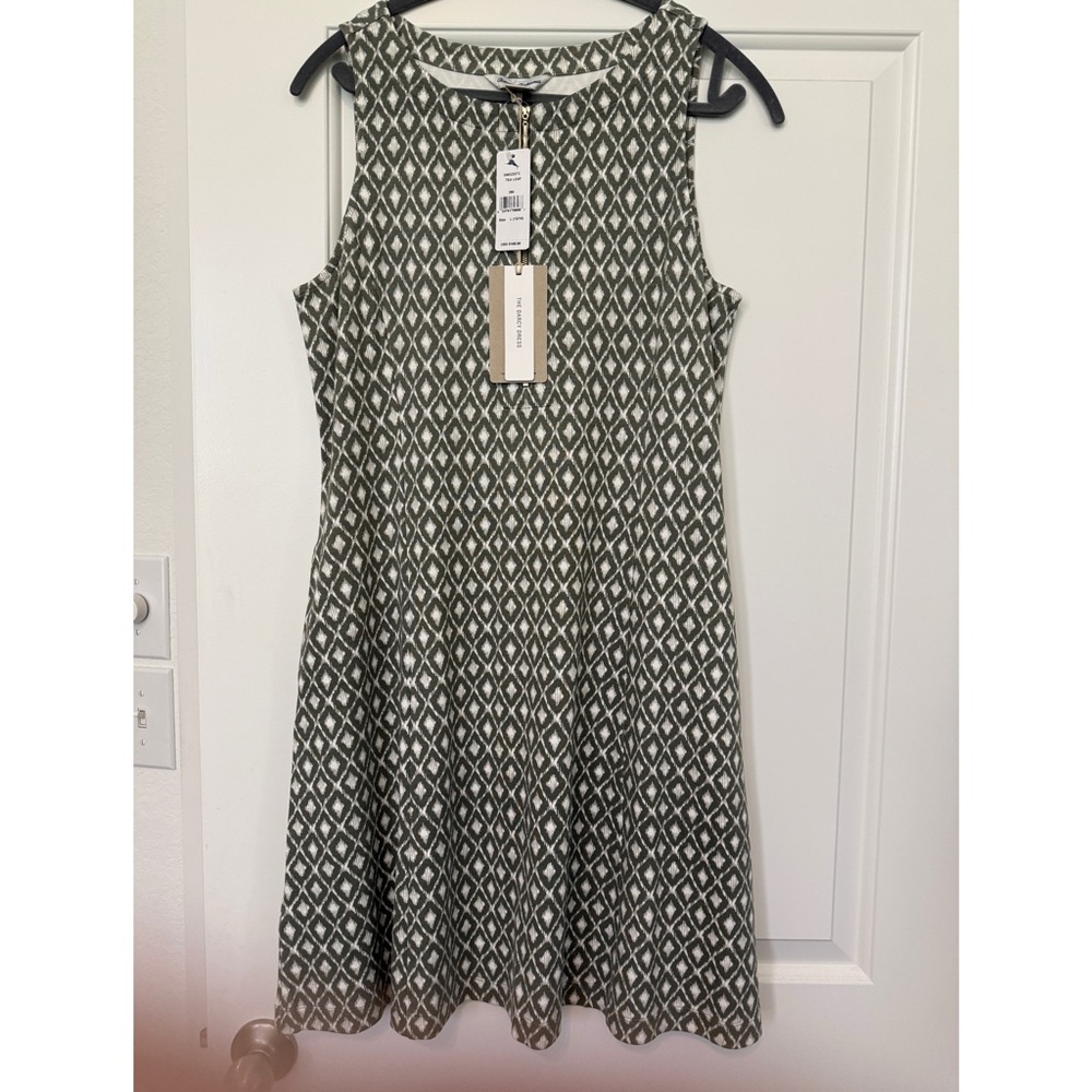 NWT Tommy Bahama Darcy Fit & Flare Tea Leaf Green and White Sleeveless  Dress L
